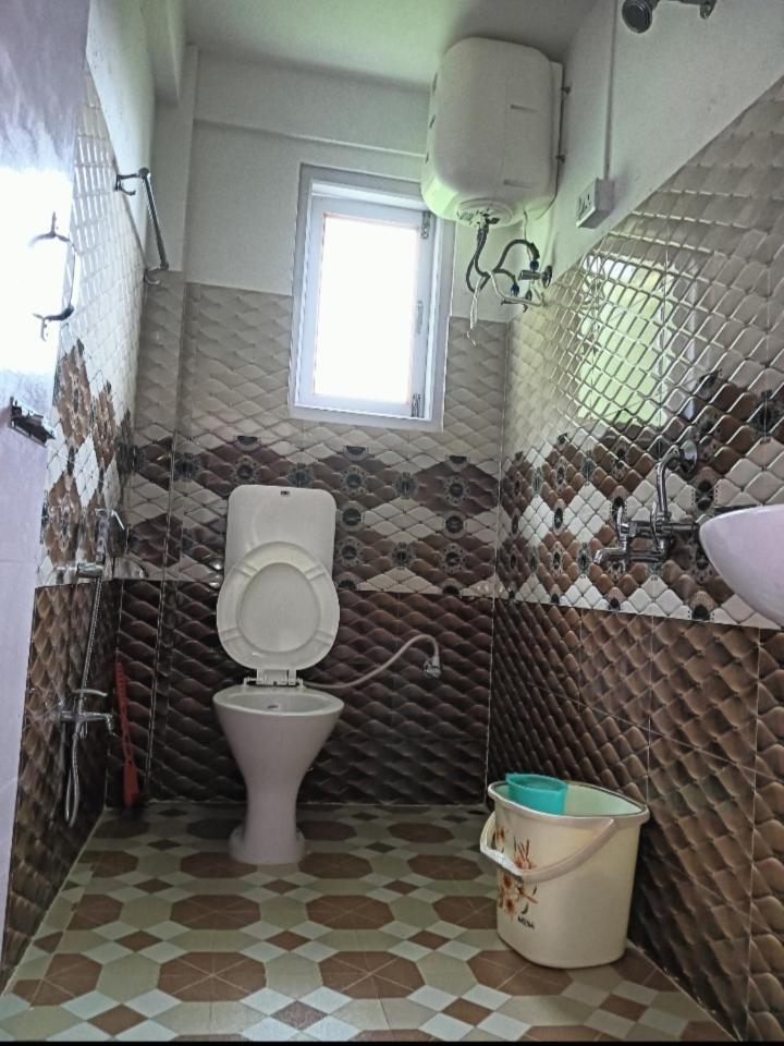 Tsekhang Homestay *